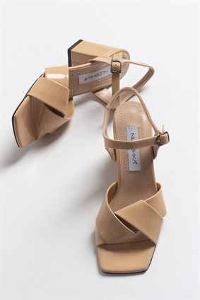 SOLE Nude Patent Sandals