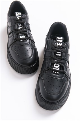 TOKYO Black Sneaker